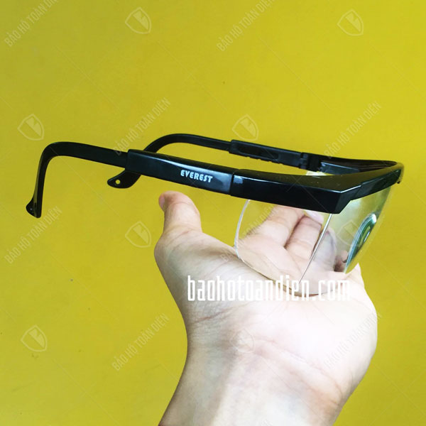 Kính chống bụi Everest EV105 trắng