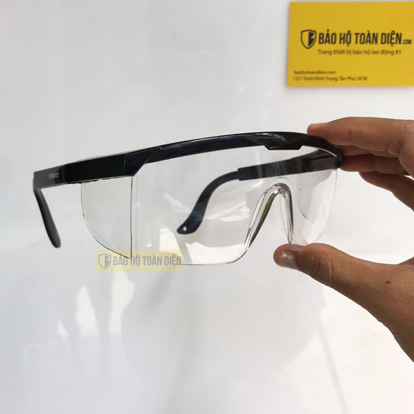Kính chống bụi Everest EV105 trắng