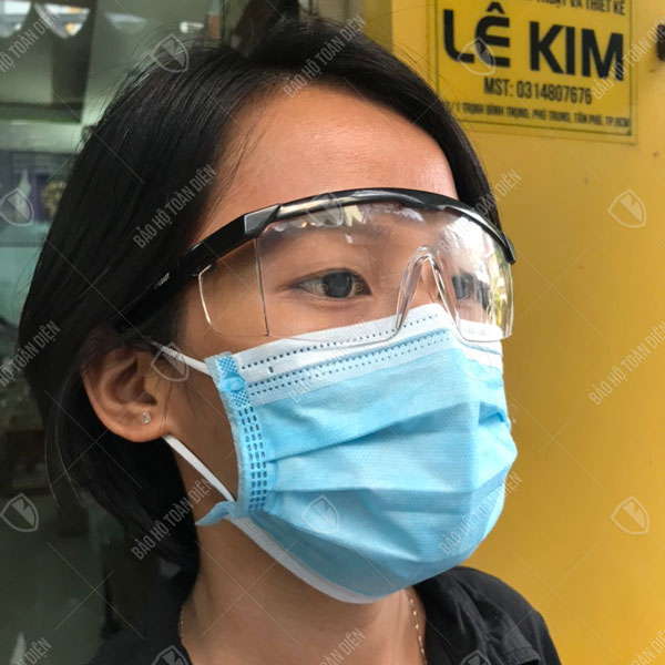 Kính chống bụi Everest EV105 trắng