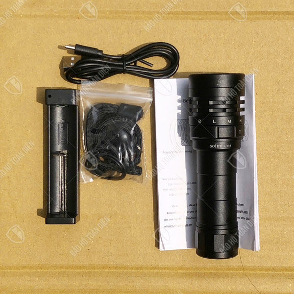 Đèn pin thợ lặn Sofirn SD05